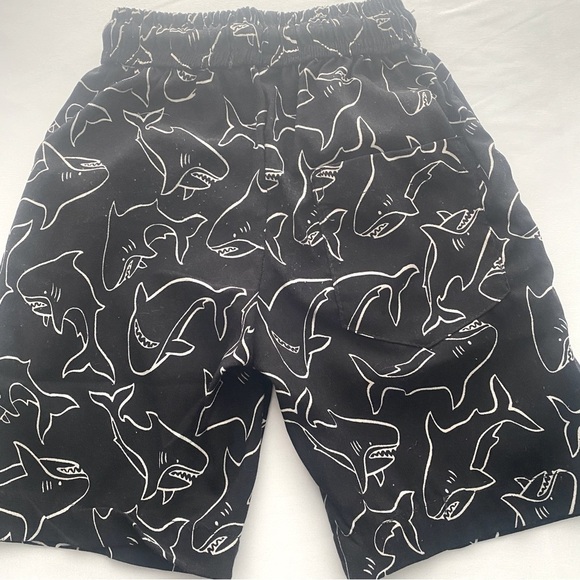 Public Record Pull On Shorts Toddler Small 4 Black White Sharks with Pockets - Picture 1 of 4